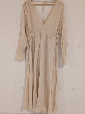Scanlan Theodore Cream V-Neck Drawstring Maxi Dress